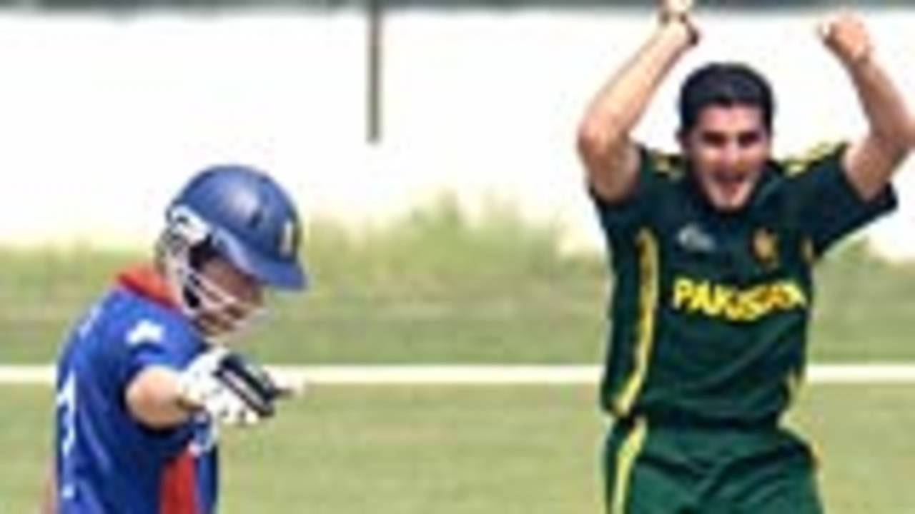 Riaz Afridi celebrates after bowling David Stiff, Pakistan U19 v England U19, February 27