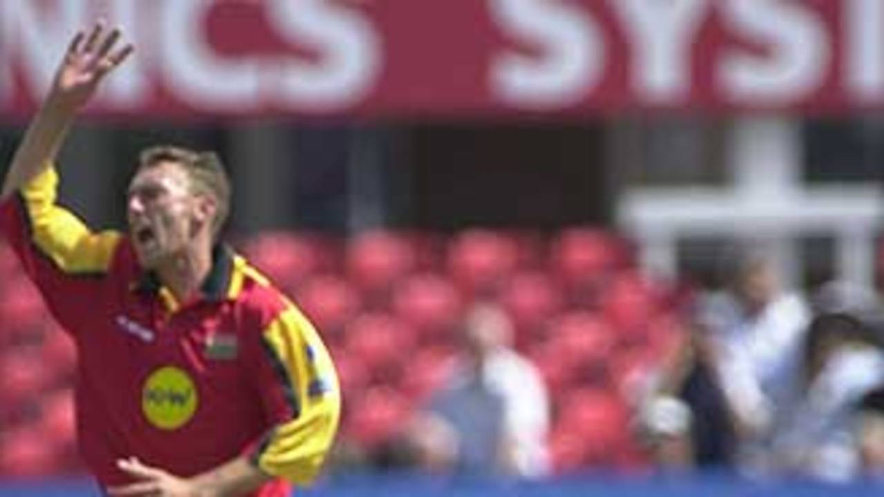Jamie Grove belts out an lbw appeal against Sehwag but does not get the wicket
