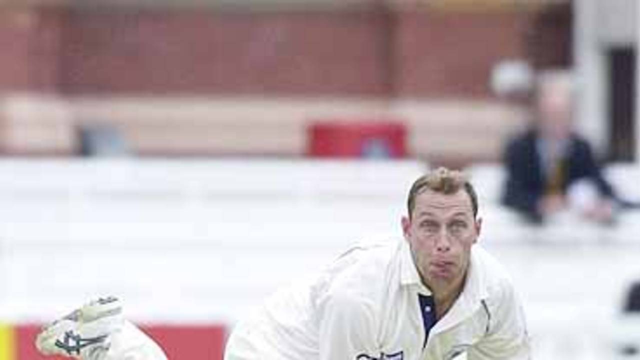 James Averis bowling study 2001