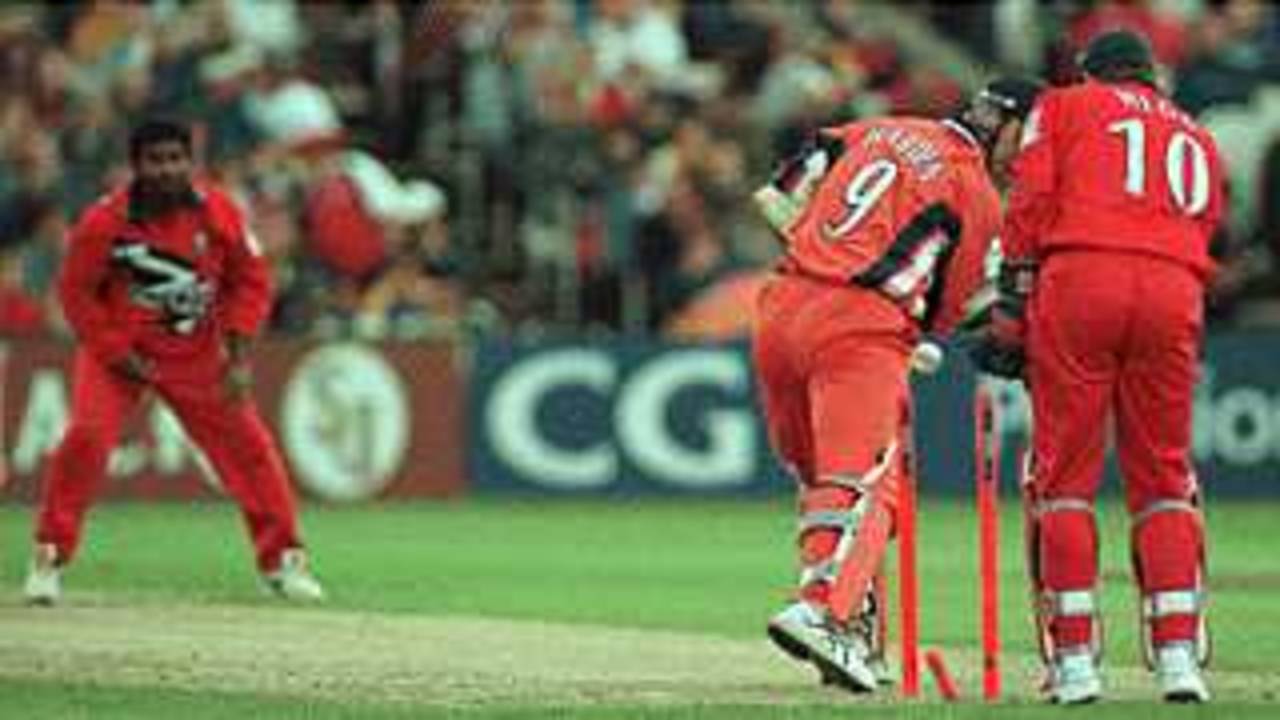 Harden bowled by Muralitharan, Lancashire v Yorkshire, National League 17 Aug 1999