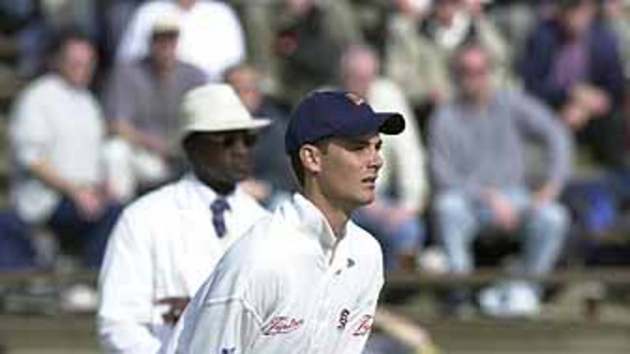 England prospect Jamie Foster at the stumps, Scarborough 14th Sep 2001