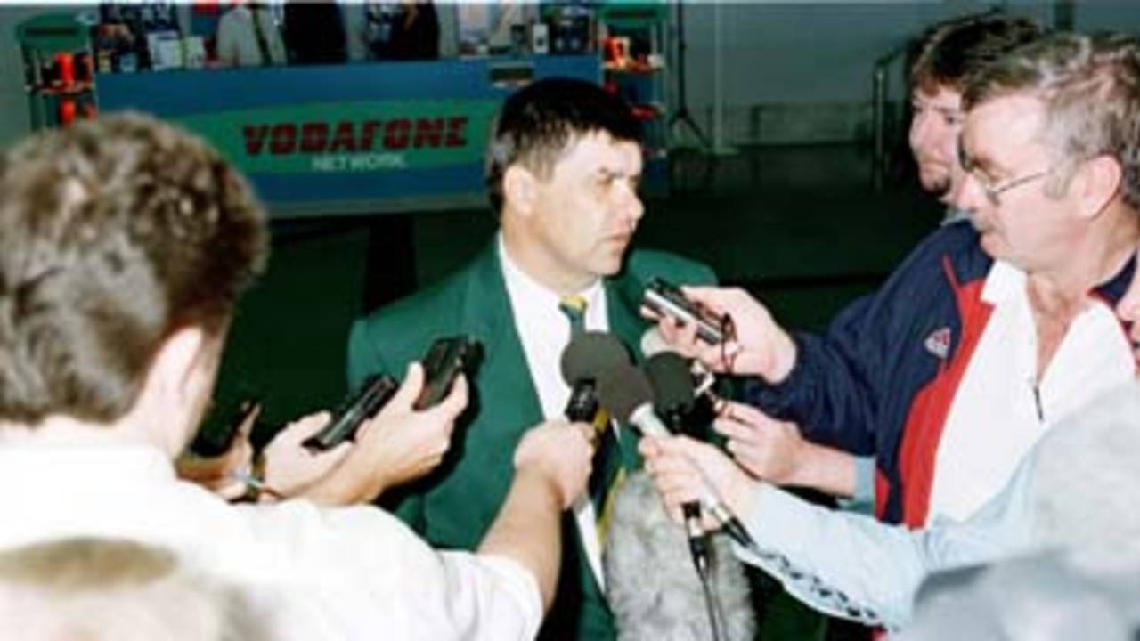 Manager Alan Jordaan speaks with the local press on arrival at Perth International Airport. Friday November 21st 1997.