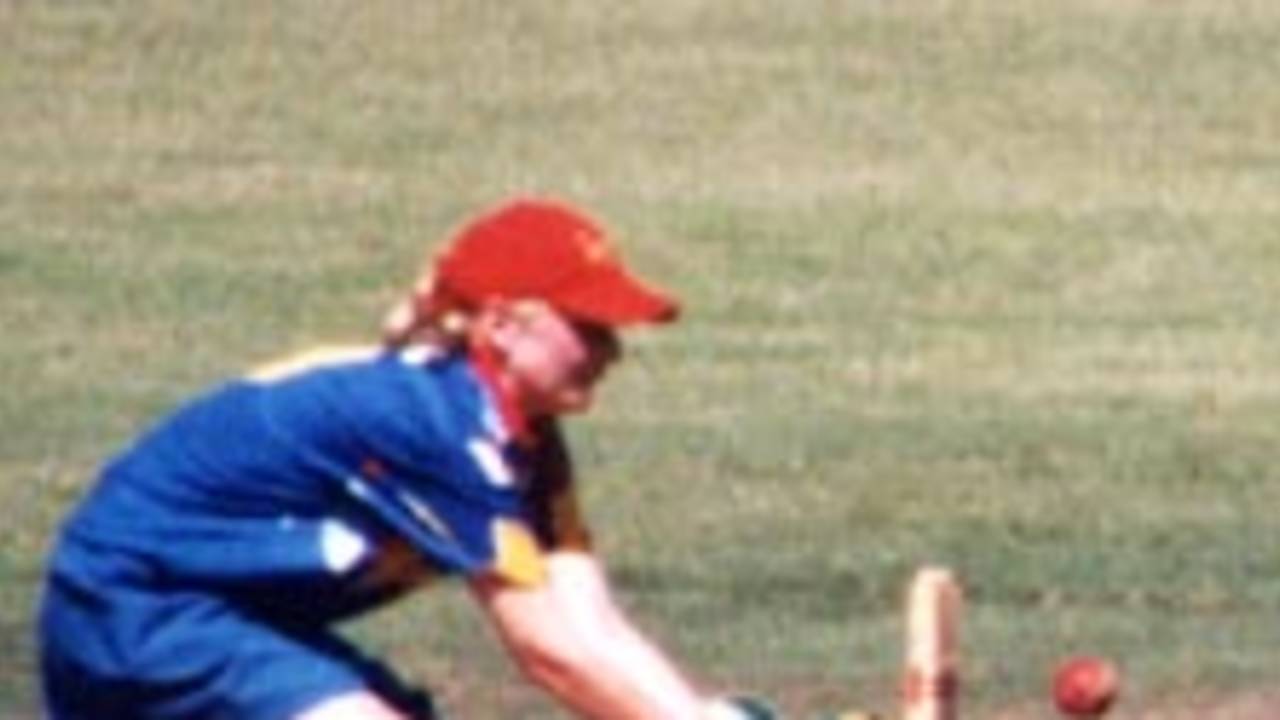 Jo-Anna Kenney keeping wicket