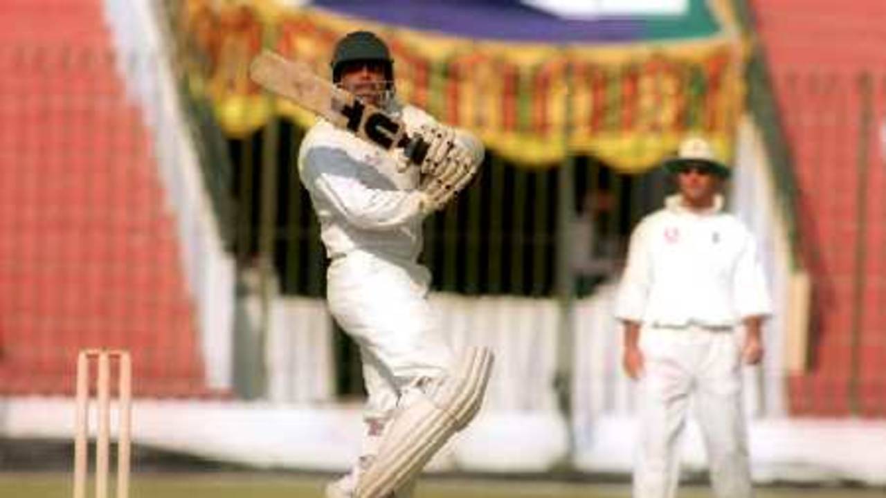 Mohammad Hussain hooks the ball towards deep square leg, Governor's XI v England XI at Peshawar, 8-11 Nov 2000