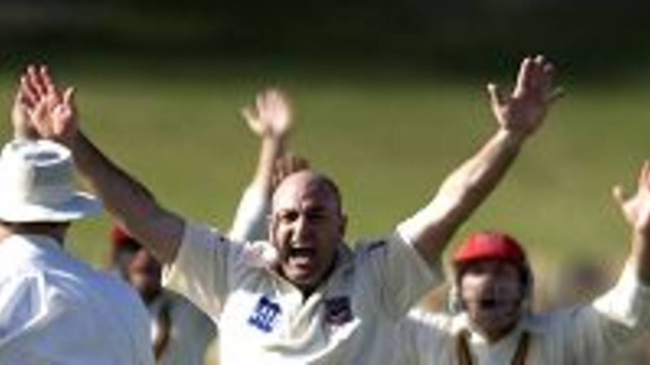 19 Nov 2001: South Australian spin bowler Peter McIntyre appeals for his sixth wicket, Daniel Vettori lbw for 0, in the match between South Australia and New Zealand played at Adelaide Oval in Adelaide, Australia.
