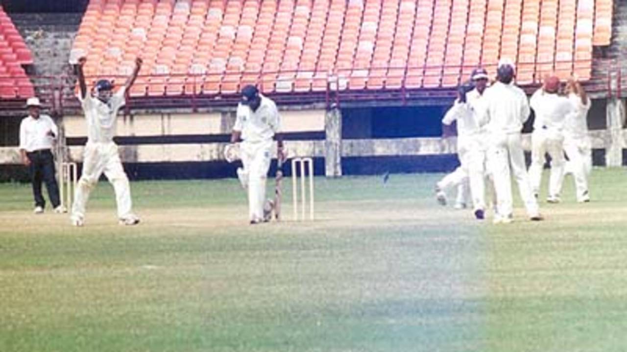 VST Naidu walks back after being caught at first slip off RamPrakash. Ranji Trophy South Zone League 2000/01, Kerala v Karnataka, Nehru Stadium, Kochi, 22-25 November 2000