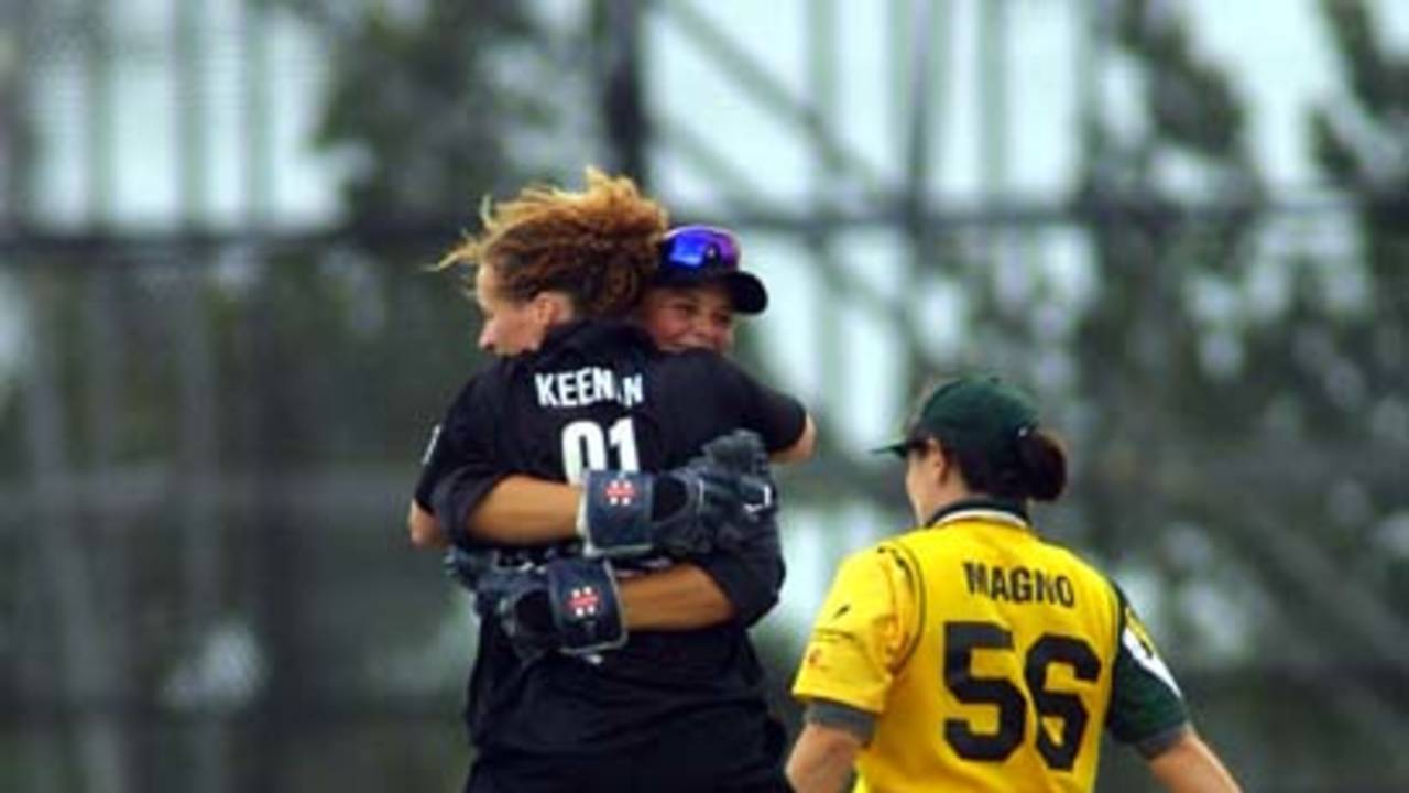 23 Dec: Australia v New Zealand, CricInfo Women's World Cup final played at BIL Oval, Lincoln