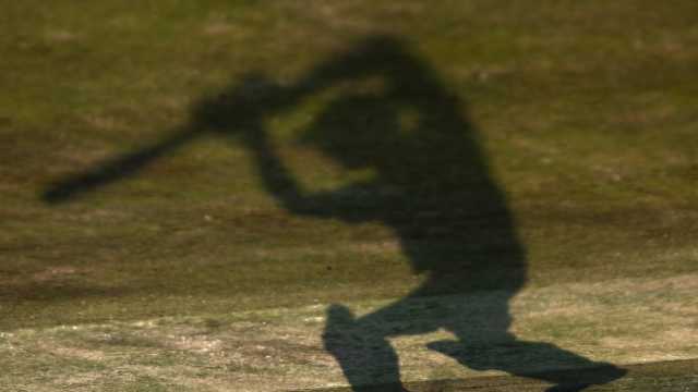 सहकर्मीलाई अश्लील तस्बिर पठाएको र चेन्जिङ रुममा चुम्बन गरेका पूर्व काउन्टी क्रिकेट प्रशिक्षक निलम्बित