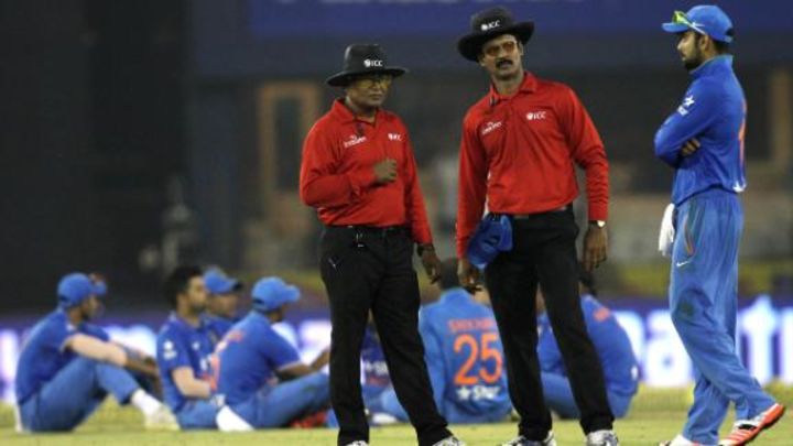 Agarkar: Crowd reaction was disgraceful