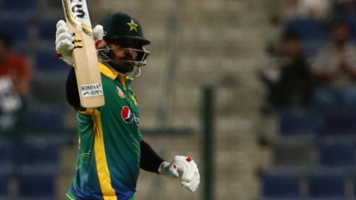 Not playing with Amir, says Hafeez