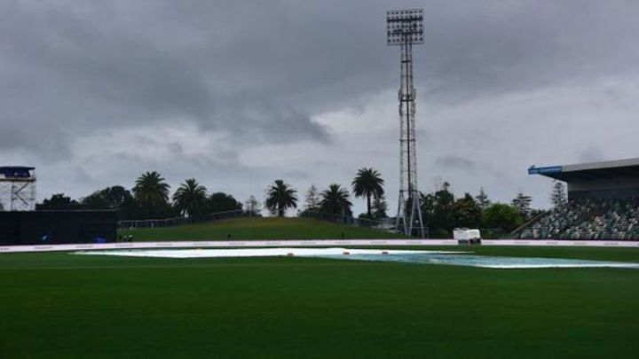 'Important McCullum plays if fit' - Hesson