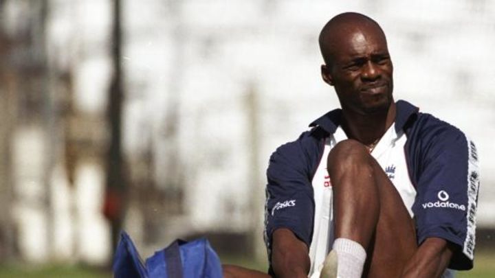 What advice would Chris Lewis give his younger self?