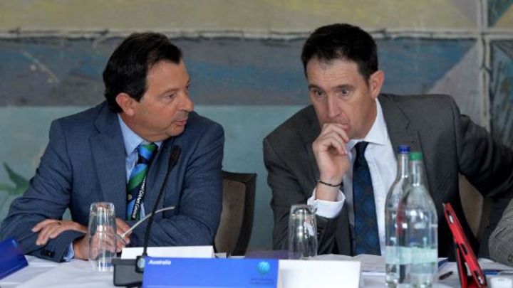 Lemon: CA dead-batting questions on pay dispute