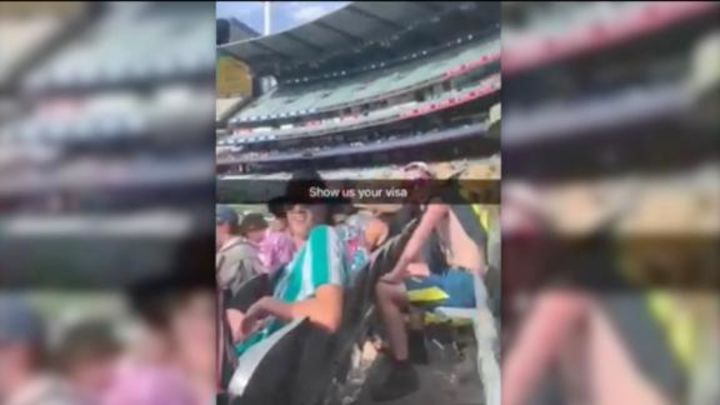 MCG spectators chant "Show us your visa"