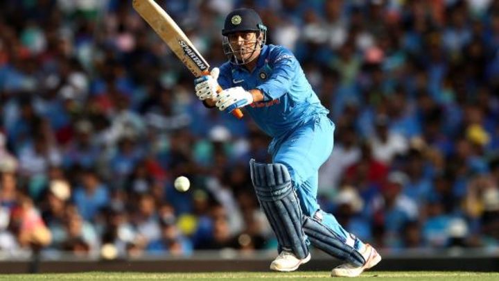 Agarkar: Dhoni believes if he's there at the end, he can win the match