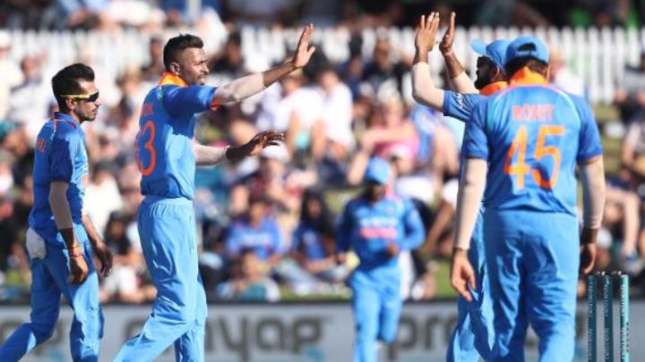 'Pandya makes our bowling and batting more balanced' - Kohli