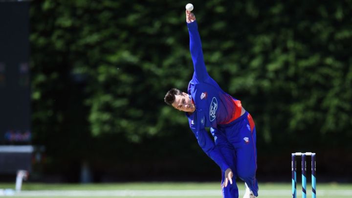 Conway: 'Ben Lister does different tricks with the ball'
