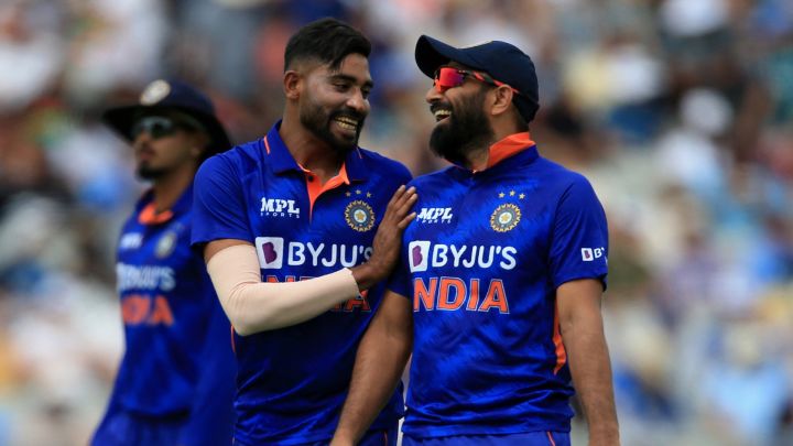 What makes Shami and Siraj so good in the middle overs?