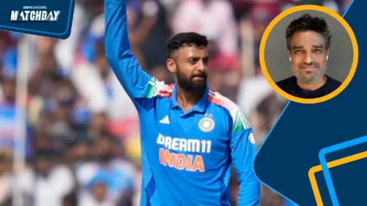 Manjrekar: Varun Chakravarthy should stick to what he does in T20 cricket