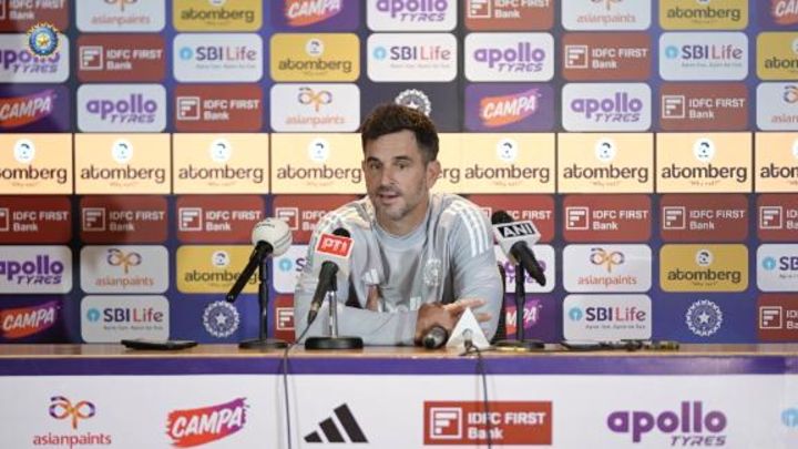 ten Doeschate: A different start time could bring down dew effect