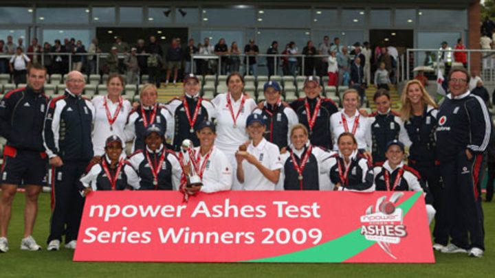 England retain Ashes after draw