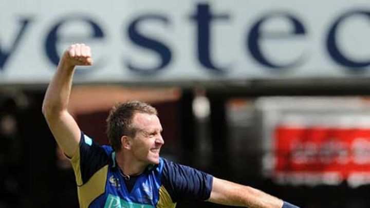 Cork stars as Hampshire take title