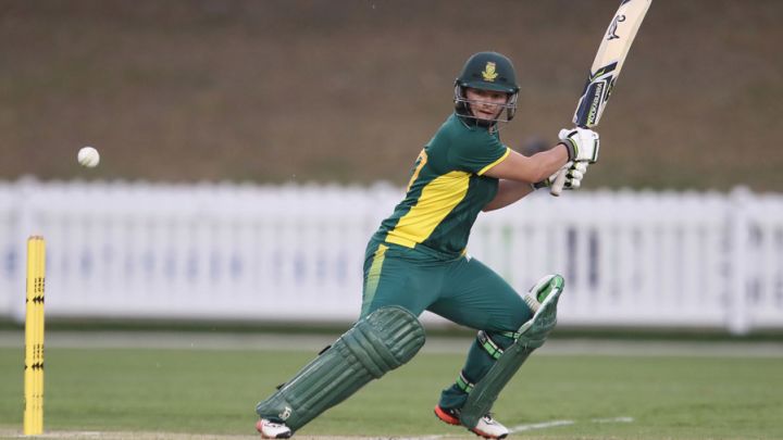 Lee, Tryon help South Africa women square T20I series
