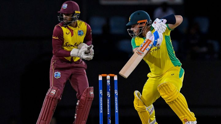 Australia to monitor Finch's knee injury ahead of ODIs