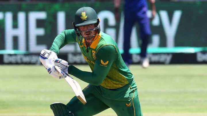 de Kock in the runs; North West and Western Province set the early pace