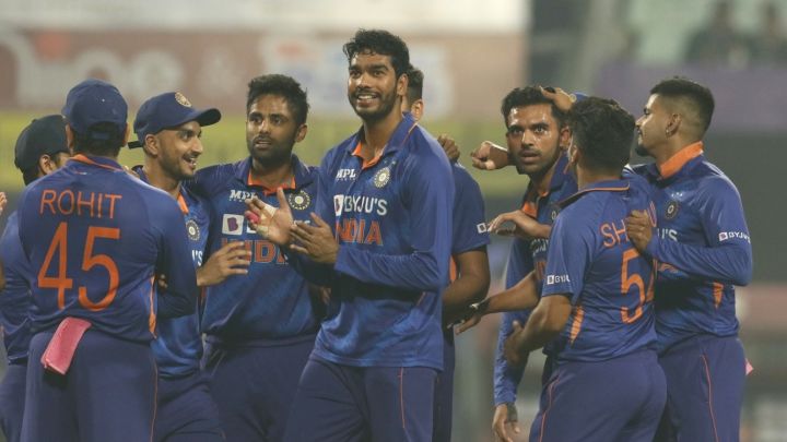 India move past England to No. 1 spot in ICC T20I rankings