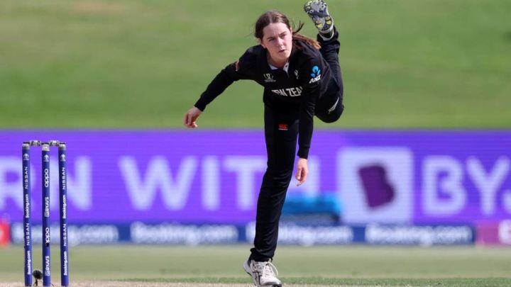 Maddy Green guides New Zealand to series lead as spinners dominate