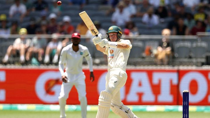 Khawaja and Labuschagne lay foundation after Warner falls early