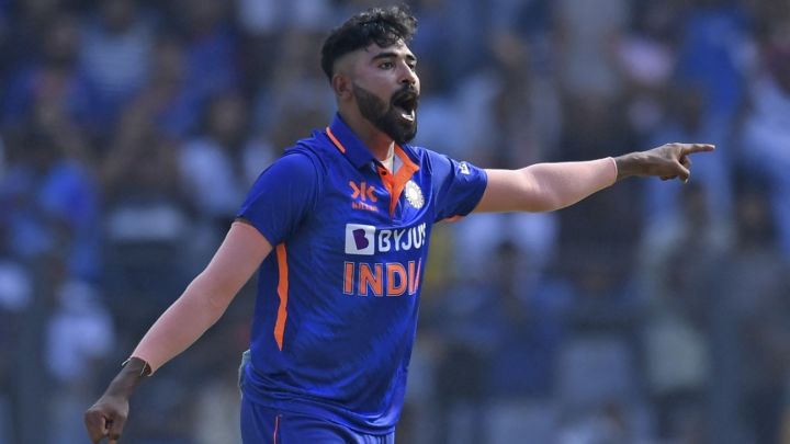 भारत-ऑस्ट्रेलिया वनडे सीरीज़ के दौरान एक संदिग्ध व्यक्ति ने किया था सिराज से संपर्क