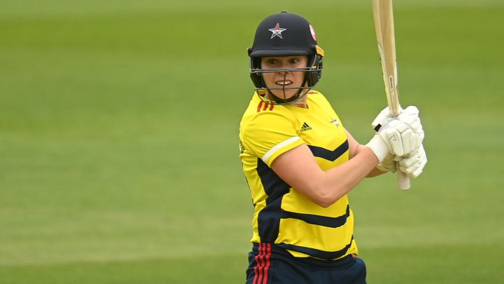 Alice Davidson-Richards lifts Stars before Freya Davies holds off Storm at death