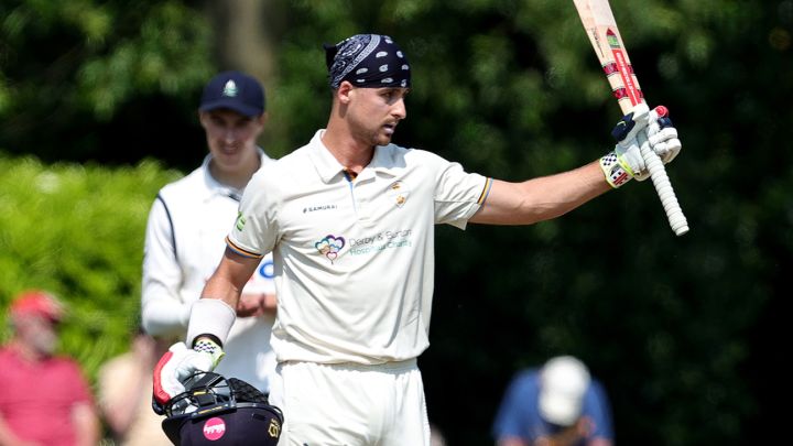 Middlesex lead queue to sign Derbyshire's Leus du Plooy 