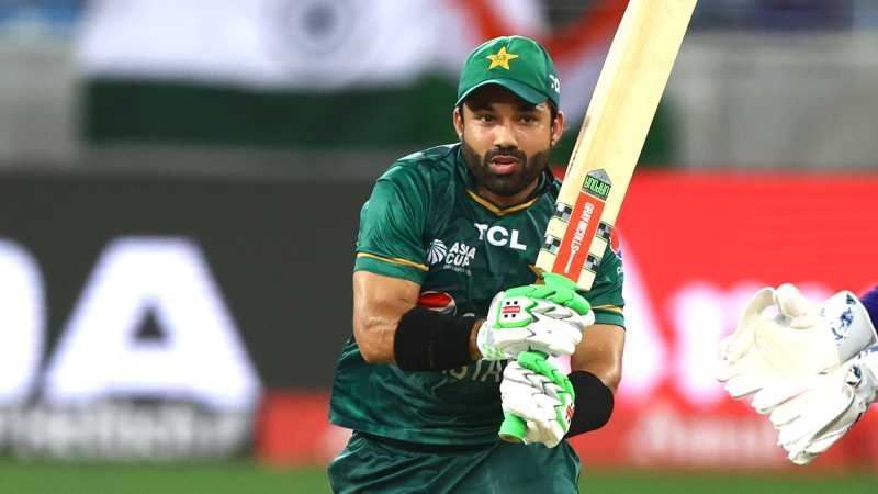 Pakistan Team:पाकिस्तान की टीम में मतभेद का खुलासा, सरफराज को किसी कीमत पर  टीम में नहीं आने देना चाहते रिजवान - Rift In Pakistan Cricket Team;  Mohammad Rizwan And Sarfaraz ...