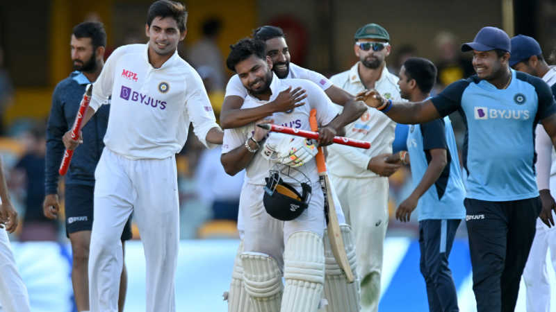 India banam australia top test match
