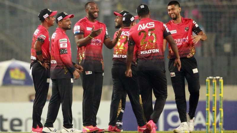Victorians beat Strikers, Victorians won by 4 wickets (with 20 