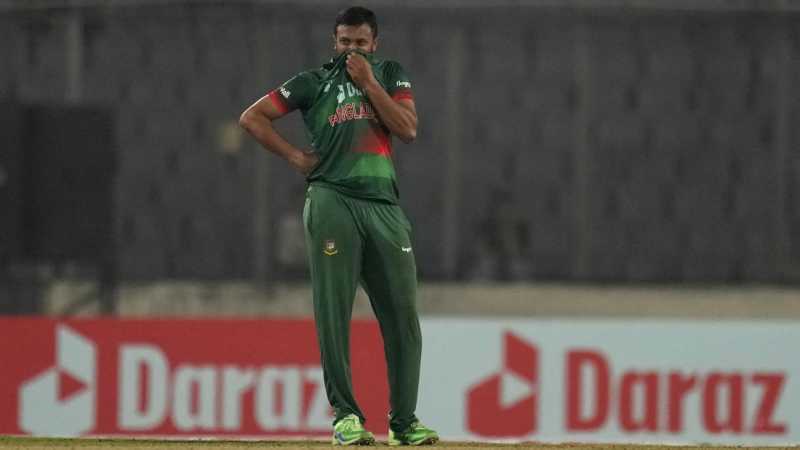 Bangladesh green jersey undergoes one change