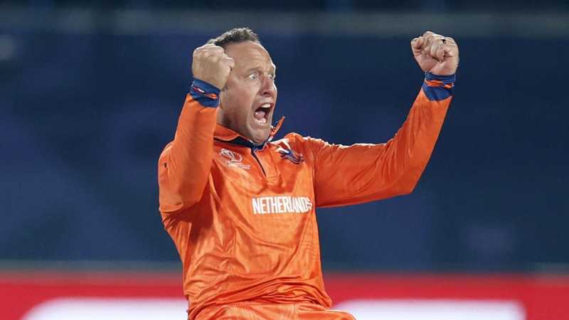 Netherlands include experienced pair in squad for World Cup
