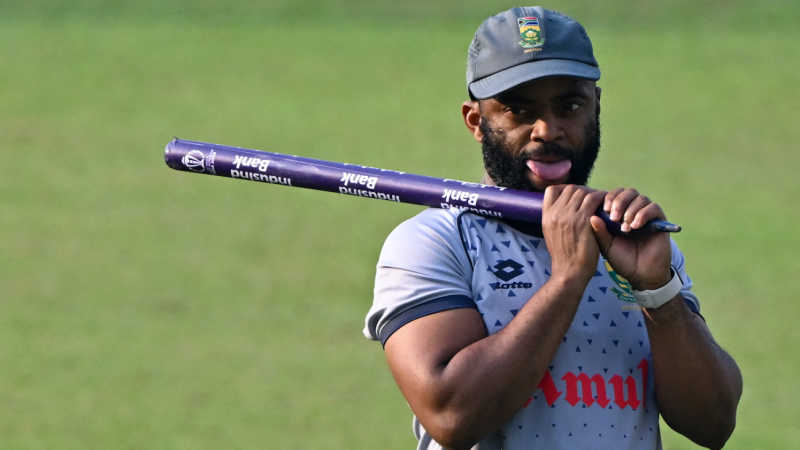 Temba Bavuma has some fun while practising with a stump, Australia vs South Africa, Men's ODI World Cup Semi-Final, Kolkata, November 13, 2023
