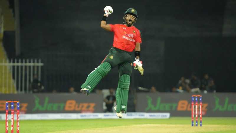 Emon hits 53-ball hundred as Bangladesh brush off UAE