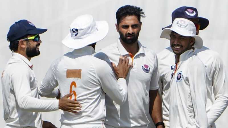 Auqib Nabi got a five-for in the first innings, Bengal vs Jammu and Kashmir, Ranji Trophy, 2nd semi-final, Kalyani, 1st day, February 15, 2026