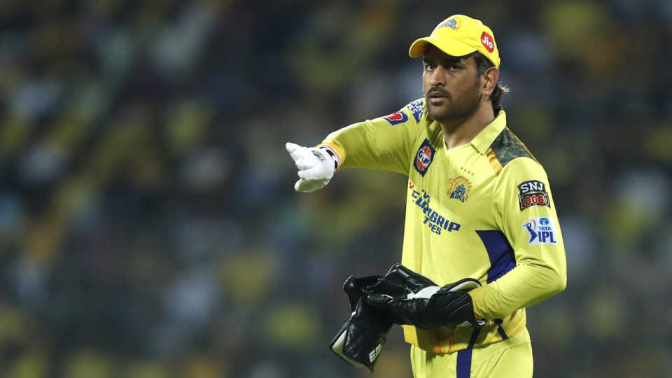 Ms dhoni chennai super kings Cut Out Stock Images & Pictures - Alamy