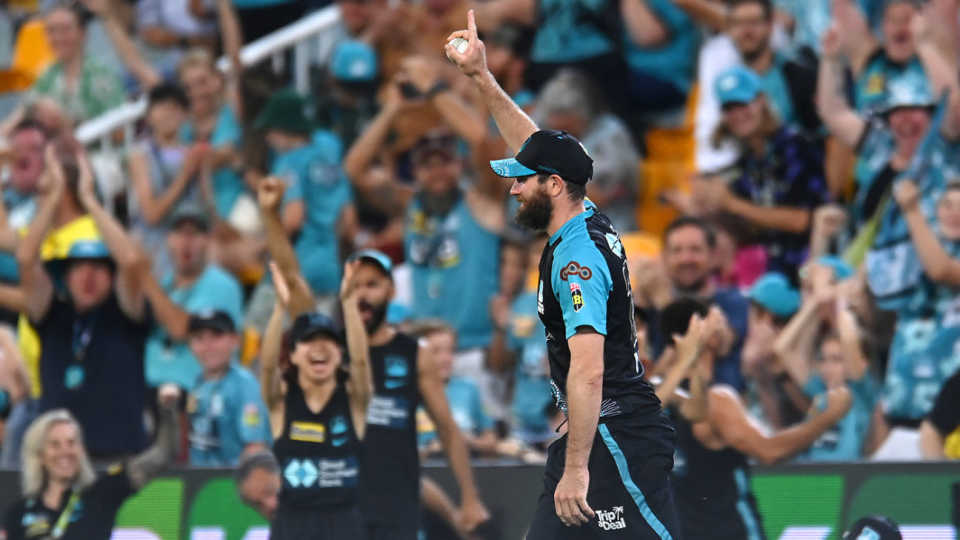 MCC changes law to make boundary catches with 'bunny hops' illegal |  ESPNcricinfo