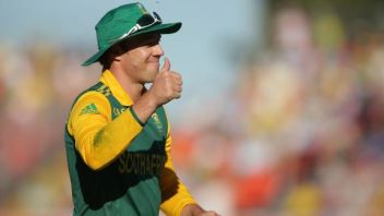 Domingo Wary Over De Villiers Keeping
