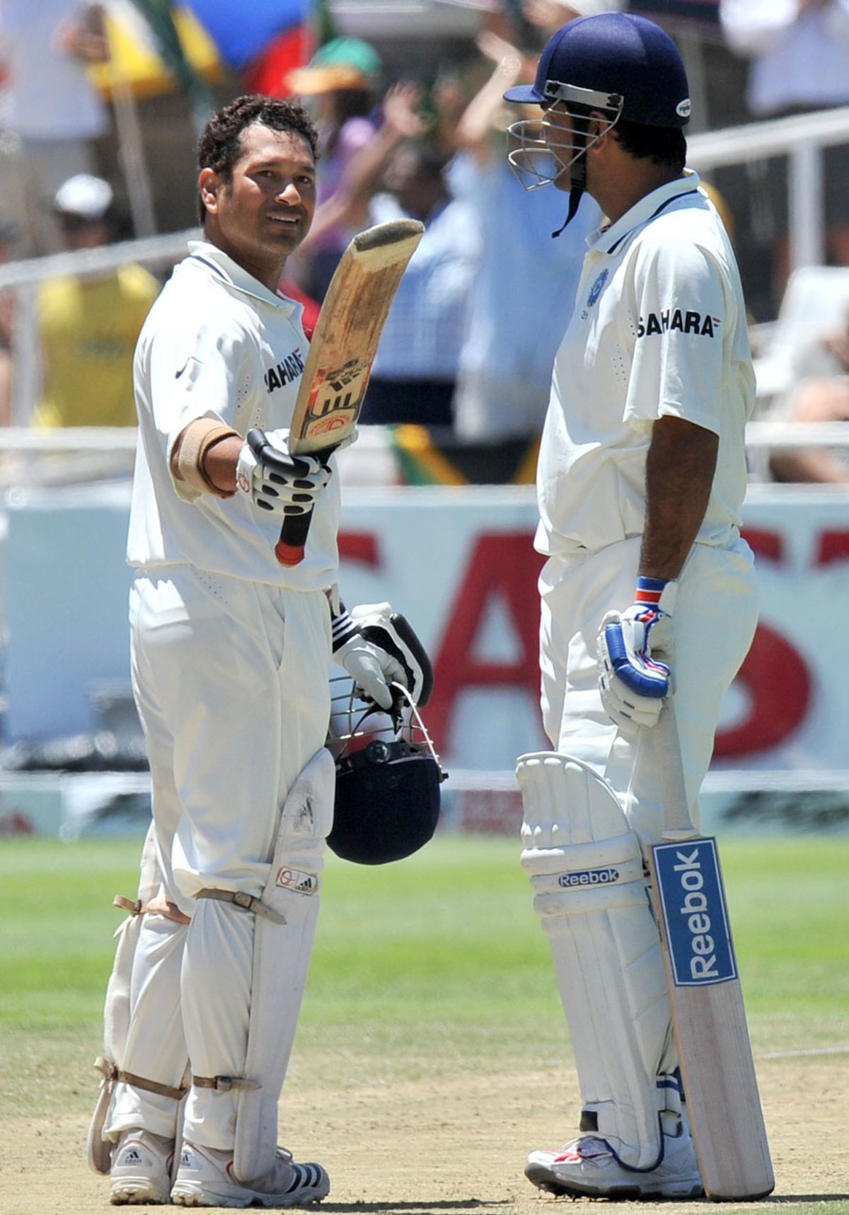 Sachin Tendulkar reaches his 51st Test century, South Africa v India, 3rd Test, Cape Town, 3rd day, January 4, 2011