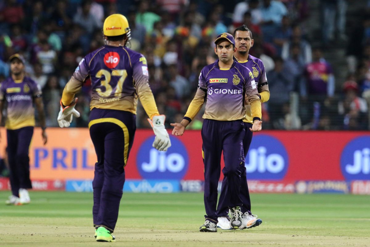 Most Hated cricketers Gautam Gambhir is visibly unhappy with Robin Uthappa's glovework, Kolkata Knight Riders v Rising Pune Supergiant, IPL 2017, Pune, April 26, 2017
