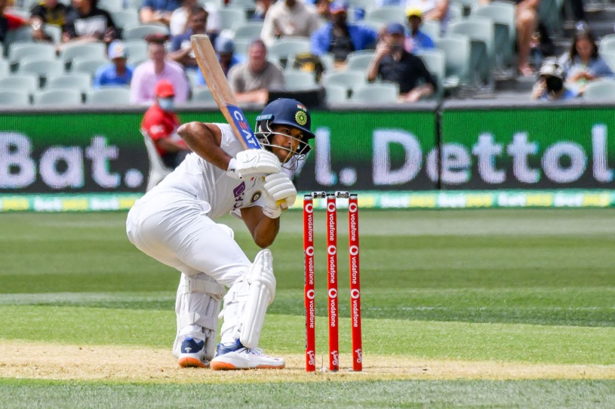 Mayank Agarwal ducks under a bouncer, Australia vs India, 1st Test, Adelaide, 1st day, December 17, 2020