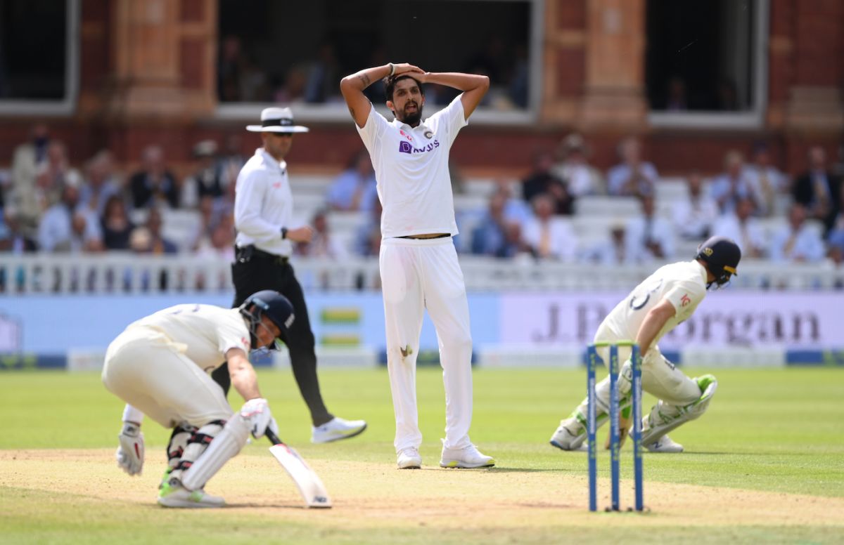 Joe Root and Jos Buttler finish a run as Ishant Sharma reacts, England vs India, 2nd Test, Lord's, London, 3rd day, August 14, 2021